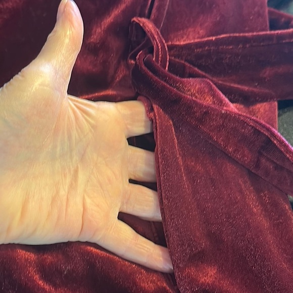 Elegant Velvet Robe in Rich Red Outer Wear or Lounging - Picture 11 of 13